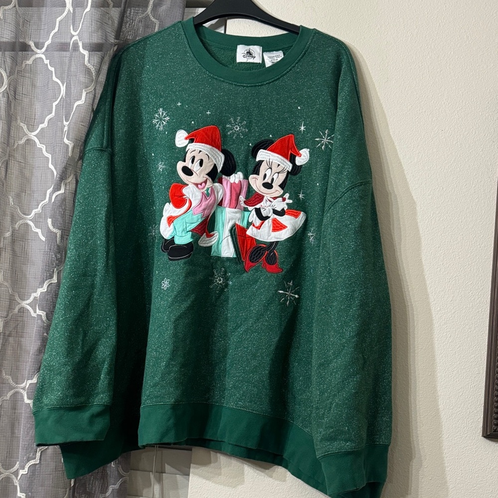 Mickey and Minnie Disney Christmas sweatshirt size 3x
